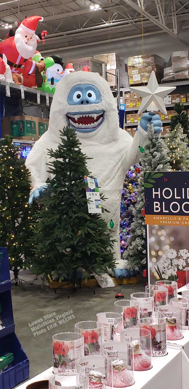 Christmas Decorations and the Abominable Snowman at Lowes in Midlothian Christmas Decorations and the Abominable Snowman at Lowes in Midlothian