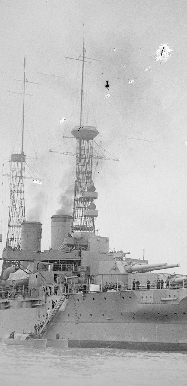 Detail image - midship - USS Arkansas BB-33 1914