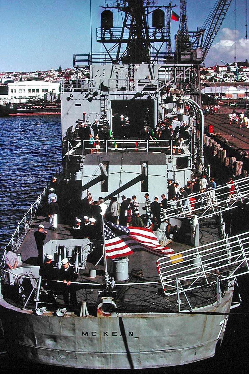 helicopter USS McKean