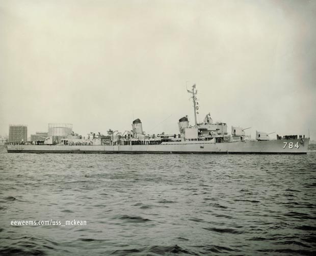 USS McKean two Turrets - Gearing Class Destroyer